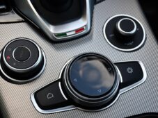 Alfa Romeo Stelvio 2.2 JTDm Competizione Q4 - 24