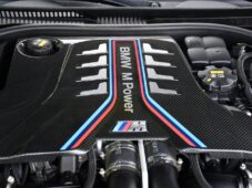 BMW M5 COMP.HUD H/K CARBON CERAMIC ČR - 44