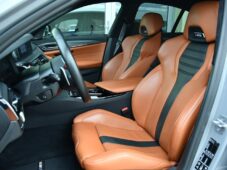 BMW M5 COMP.HUD H/K CARBON CERAMIC ČR - 13