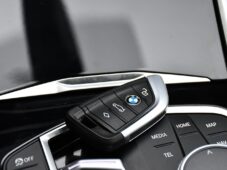 BMW i4 eDrive40 97%SoH - 36