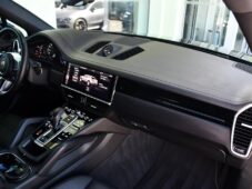 Porsche Cayenne 3.0E-Hybrid CHRONO PHEV TAŽNÉ - 16