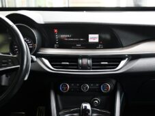 Alfa Romeo Stelvio 2.0 206kW Q4 VELOCE - 6