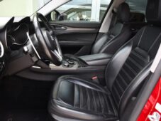Alfa Romeo Stelvio 2.0 206kW Q4 VELOCE - 12