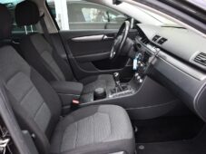 Volkswagen Passat 1.4TSi NAVI VÝHŘEV PDC - 17