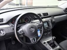 Volkswagen Passat 1.4TSi NAVI VÝHŘEV PDC - 14