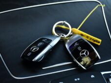 Mercedes-Benz Třídy E 300de 4MATIC ČR N.TOP K360° - 40