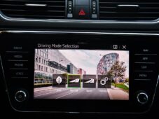 Škoda Superb 2.0TDi 147kW STYLE NTOP TAŽNÉ - 35