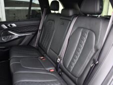 BMW X5 M COMPETITION AKRAPOVIC B&W - 15