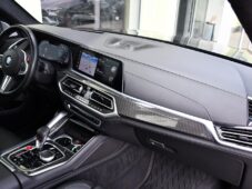 BMW X5 M COMPETITION AKRAPOVIC B&W - 13