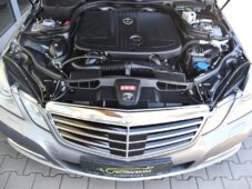 Mercedes-Benz Třídy E 250 CDI 4MATIC - 36