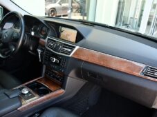 Mercedes-Benz Třídy E 250 CDI 4MATIC - 17