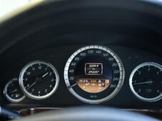 Mercedes-Benz Třídy E 250 CDI 4MATIC - 25