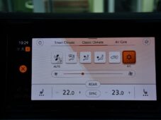 Volkswagen Multivan 2.0TDi DSG N.TOP ČR 1M - 29