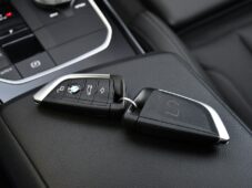 BMW Řada 4 420d xDrive M-SPORT ČR 1.MAJ - 38