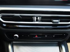 BMW Řada 4 420d xDrive M-SPORT ČR PANO 1M - 25