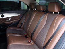 Mercedes-Benz Třídy E 220d 4MATIC K360 VIRTUAL ČR - 18