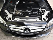 Mercedes-Benz Třídy E 220d 4MATIC K360 VIRTUAL ČR - 37