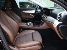 Mercedes-Benz Třídy E 220d 4MATIC K360 VIRTUAL ČR - 16
