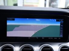 Mercedes-Benz Třídy E 220d 4MATIC K360 VIRTUAL ČR - 27