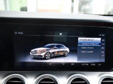 Mercedes-Benz Třídy E 220d 4MATIC K360 VIRTUAL ČR - 29
