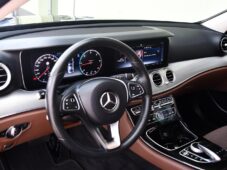 Mercedes-Benz Třídy E 220d 4MATIC K360 VIRTUAL ČR - 13