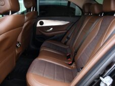 Mercedes-Benz Třídy E 220d 4MATIC K360 VIRTUAL ČR - 17