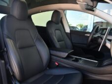 Tesla Model Y LONG RANGE DUAL MOTOR - 13
