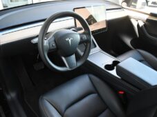 Tesla Model Y LONG RANGE DUAL MOTOR - 8