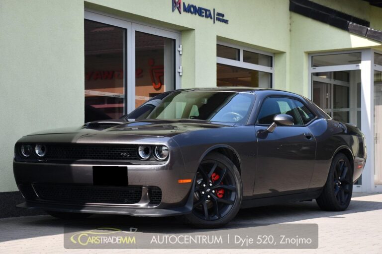 Dodge Challenger 5.7 V8 HEMI - 1