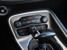 Dodge Challenger 5.7 V8 HEMI - 23