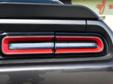 Dodge Challenger 5.7 V8 HEMI - 40