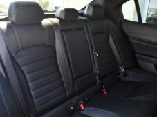 Alfa Romeo Giulia 2,0 VELOCE 16V 206kW AT8-Q4 - 16