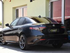 Alfa Romeo Giulia 2,0 VELOCE 16V 206kW AT8-Q4 - 2