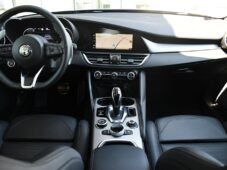 Alfa Romeo Giulia 2,0 VELOCE 16V 206kW AT8-Q4 - 20