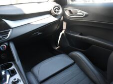 Alfa Romeo Giulia 2,0 VELOCE 16V 206kW AT8-Q4 - 23