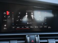 Alfa Romeo Giulia 2,0 VELOCE 16V 206kW AT8-Q4 - 41
