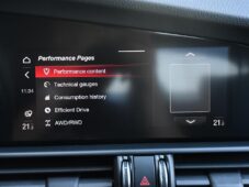 Alfa Romeo Giulia 2,0 VELOCE 16V 206kW AT8-Q4 - 42