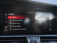 Alfa Romeo Giulia 2,0 VELOCE 16V 206kW AT8-Q4 - 44