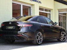 Alfa Romeo Giulia 2,0 VELOCE 16V 206kW AT8-Q4 - 4