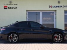 Alfa Romeo Giulia 2,0 VELOCE 16V 206kW AT8-Q4 - 5