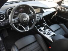 Alfa Romeo Giulia 2,0 VELOCE 16V 206kW AT8-Q4 - 8