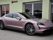 Porsche Taycan PERFORMANCE PLUS - 1