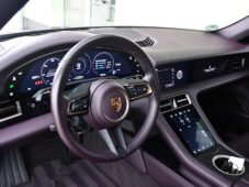 Porsche Taycan PERFORMANCE PLUS - 14