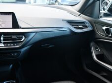 BMW Řada 2 218d M-SPORT 1M ČR - 22