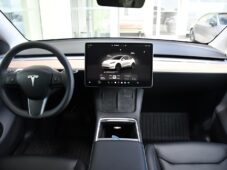 Tesla Model Y LONG RANGE DUAL MOTOR AWD - 4