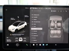 Tesla Model Y LONG RANGE DUAL MOTOR AWD - 27
