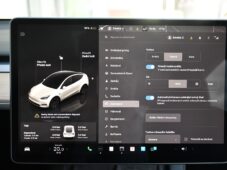Tesla Model Y LONG RANGE DUAL MOTOR AWD - 28