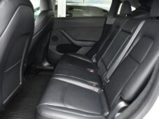 Tesla Model Y LONG RANGE DUAL MOTOR AWD - 17
