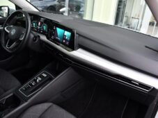 Volkswagen Golf 1.5eTSi DSG LIFE ČR 1.MAJ - 16