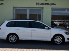 Volkswagen Golf 1.6TDi AUT. AC P.SENZORY TAŽNÉ - 12